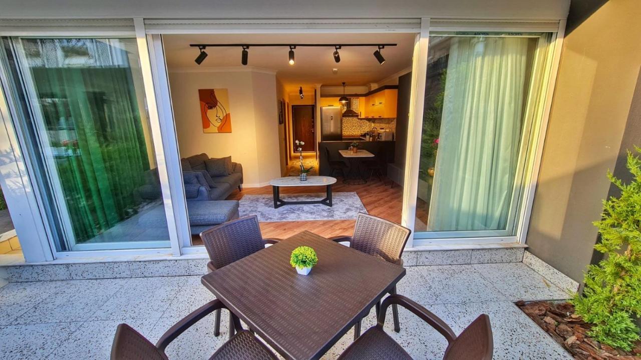 Letstay Sweet Home Yellow Antalya Bagian luar foto