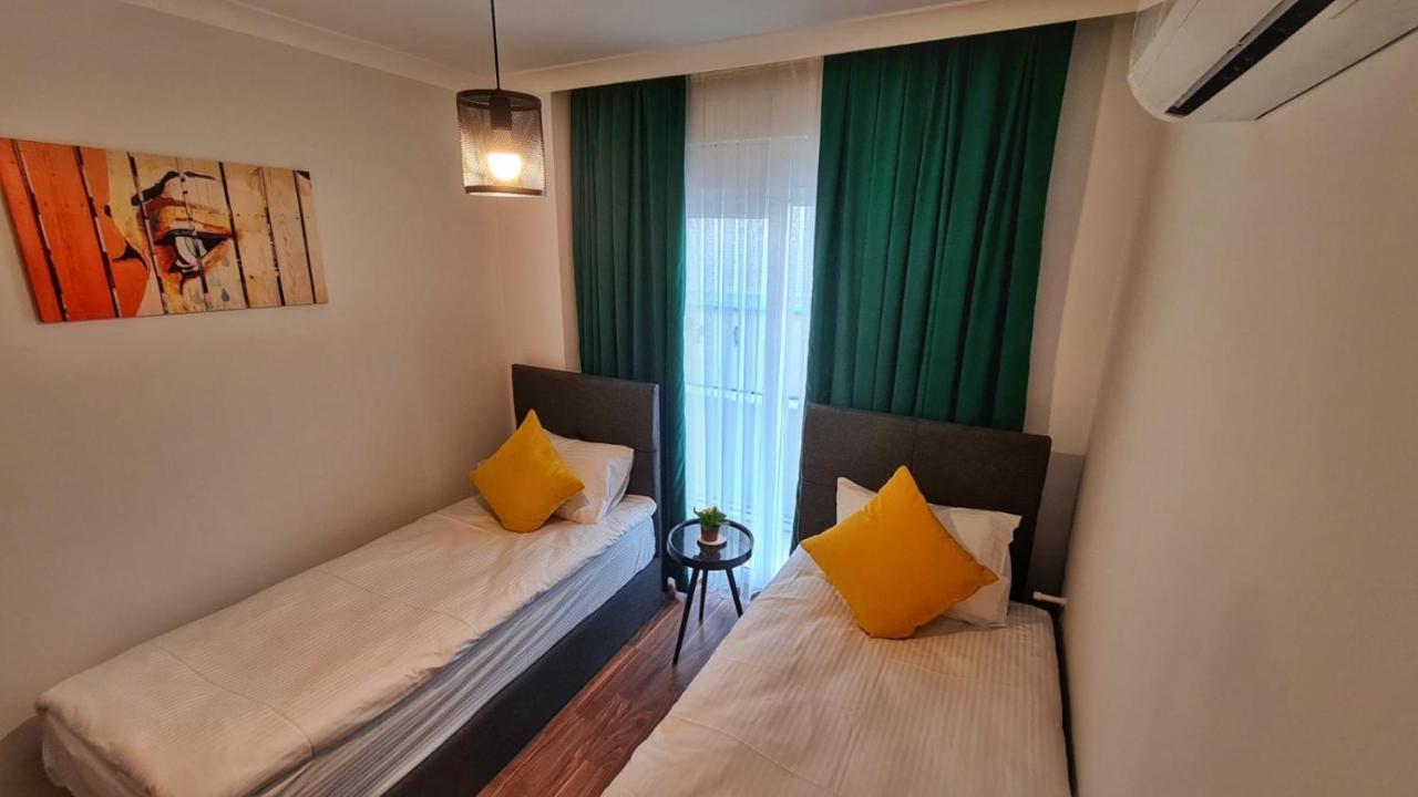 Letstay Sweet Home Yellow Antalya Bagian luar foto